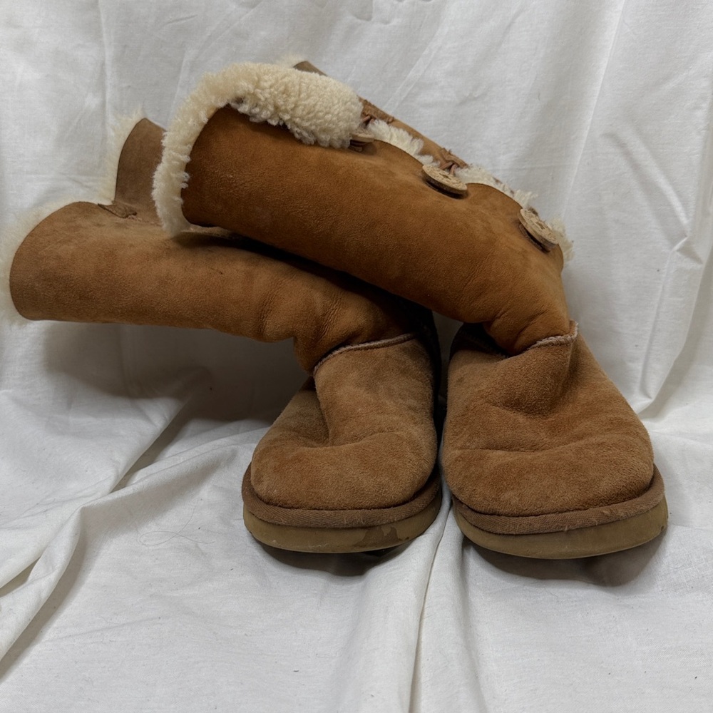 Ugg Bailey Button Shearling Boots Chestnut Brown … - image 4